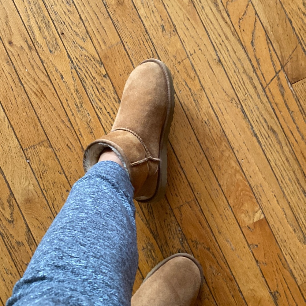 Beige short Ugg boots